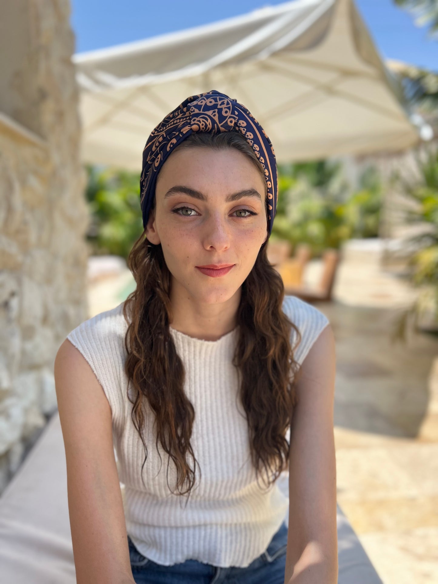 צעיף מרובע כחול זהב
