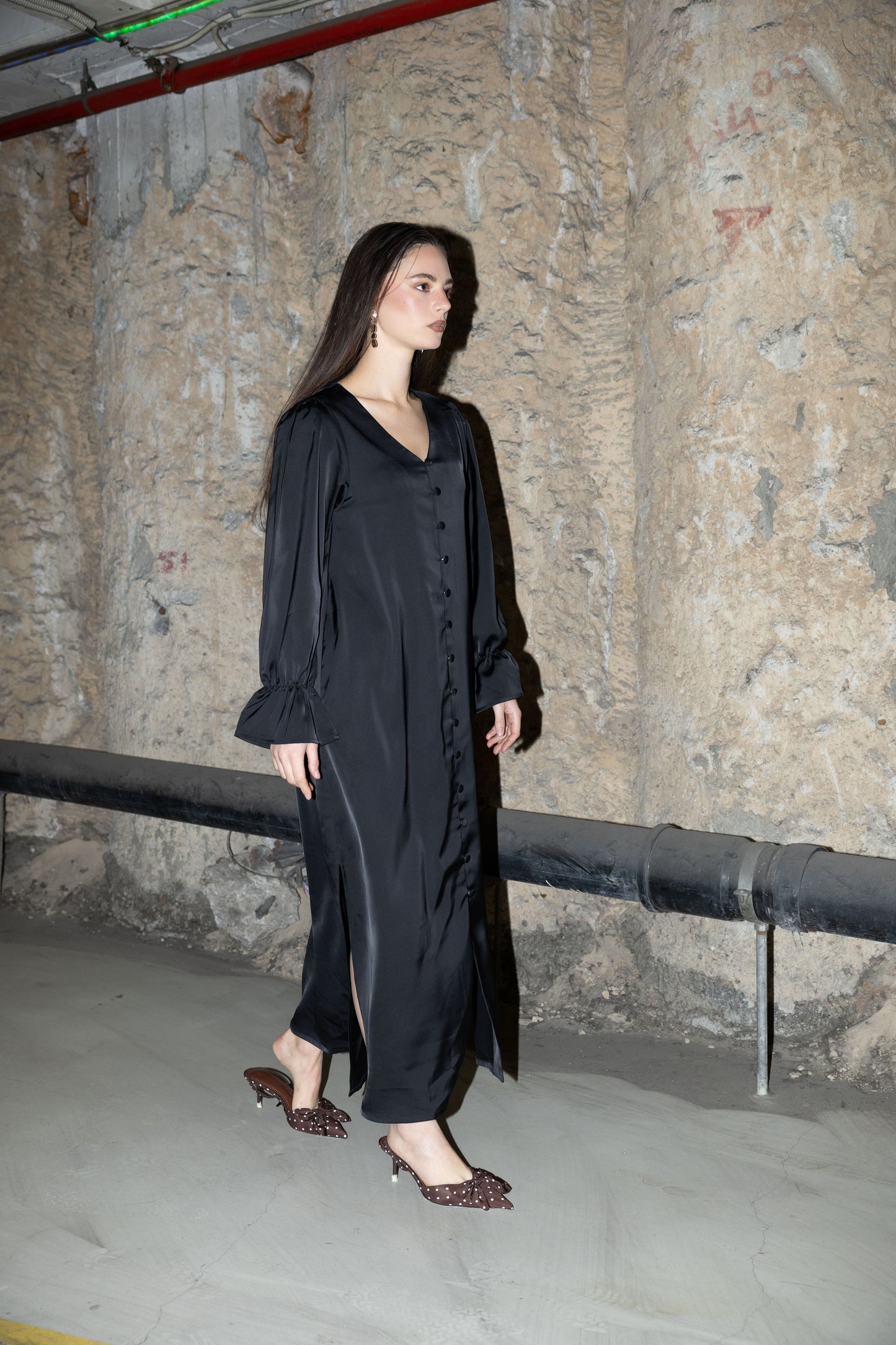 שמלת אקסיס סאטן שחורה