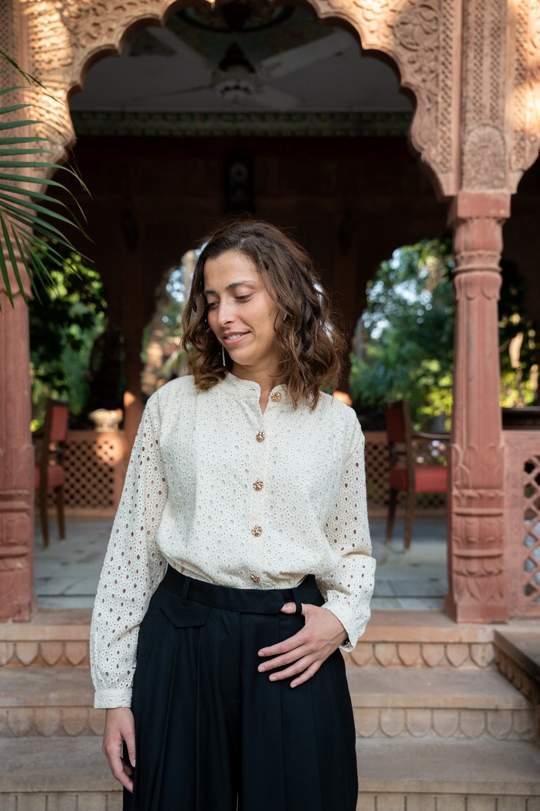 חולצת לירה